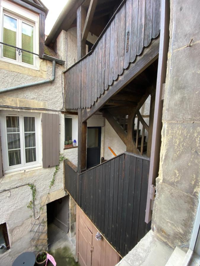 Le Puits Du Bourg Apartment Nevers Exterior photo