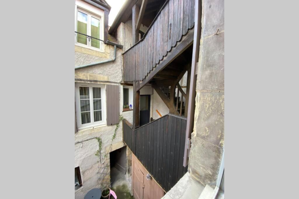 Le Puits Du Bourg Apartment Nevers Exterior photo