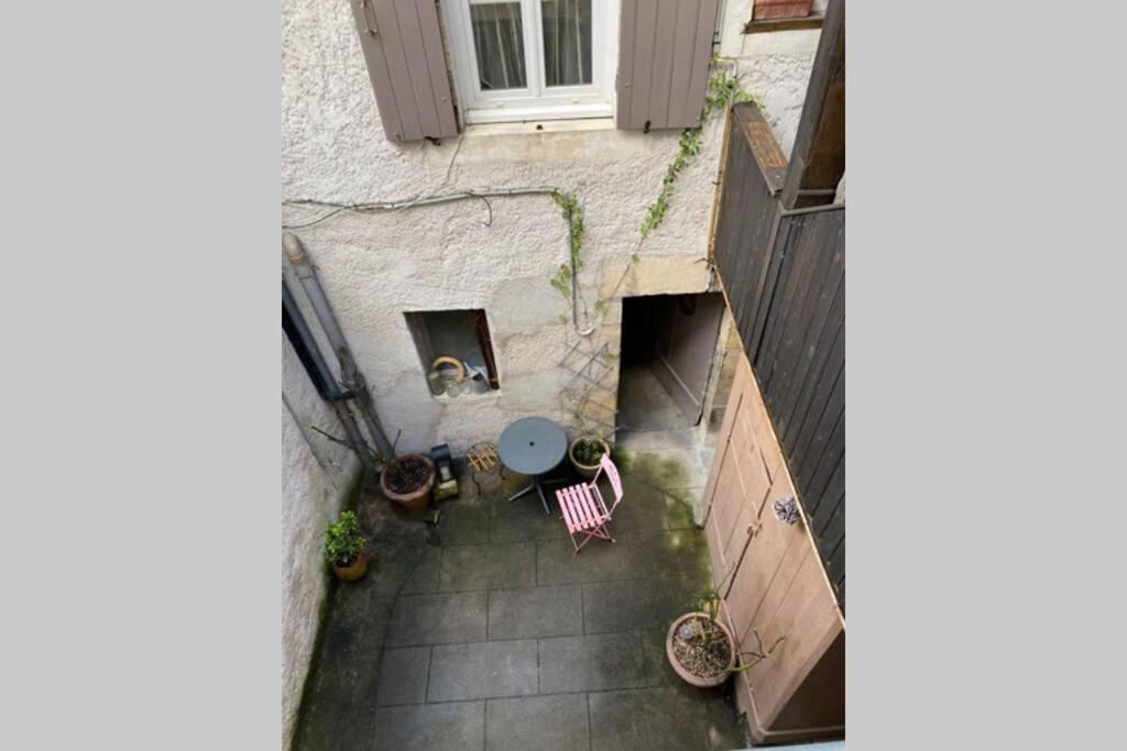 Le Puits Du Bourg Apartment Nevers Exterior photo