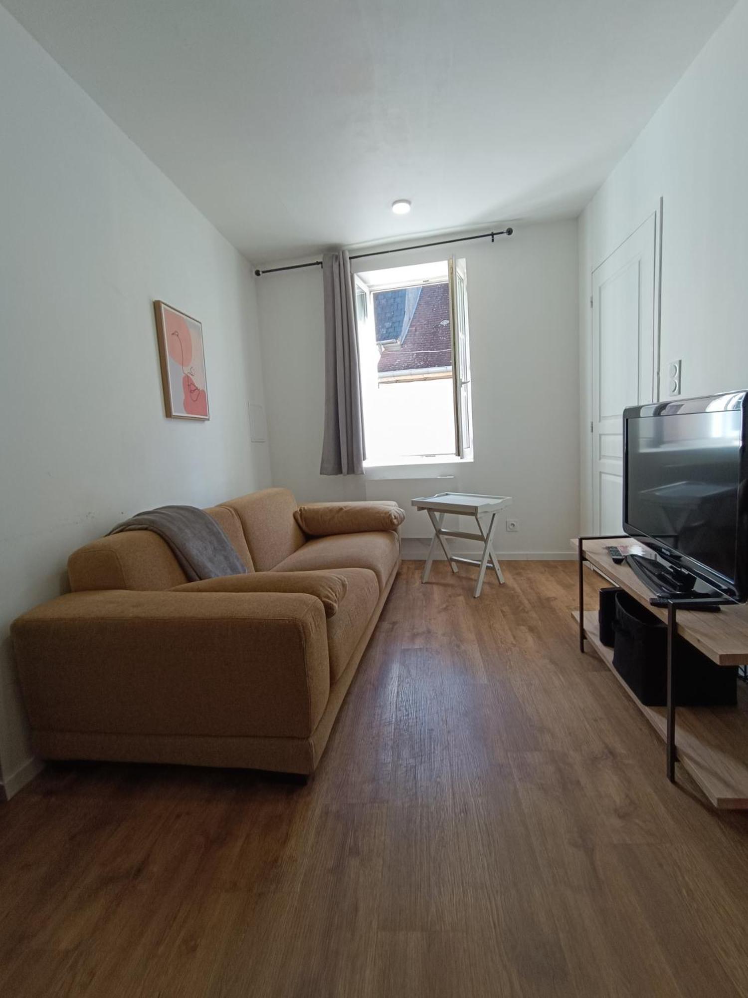 Le Puits Du Bourg Apartment Nevers Exterior photo